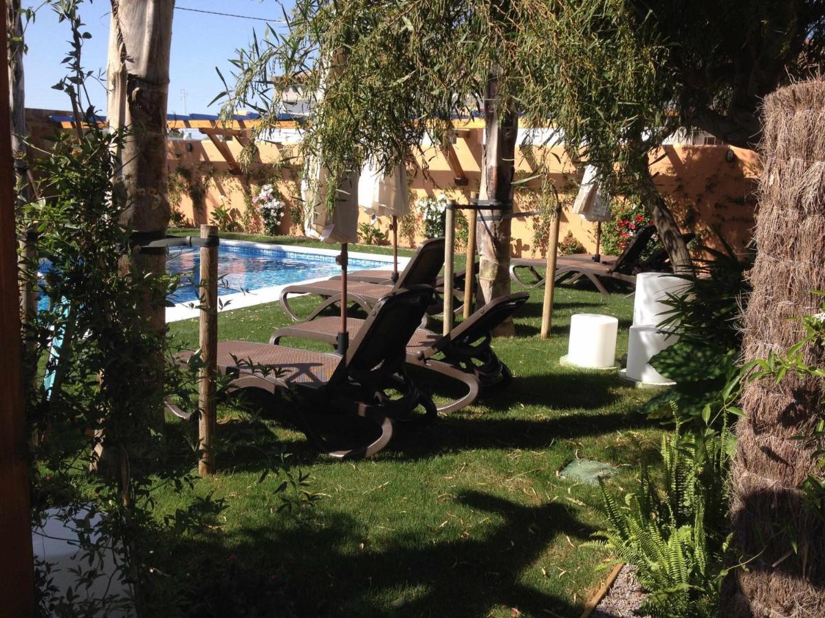 Estudio para pareja con jardincito privado barbacoa con piscina compartida Cádiz Exterior foto